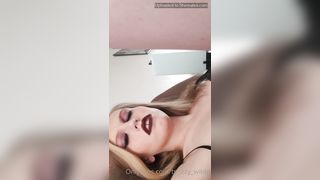 Izzy Wilde Super Sexy Video