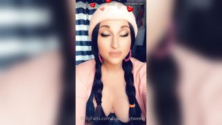 Bailey Jay Happy May Day