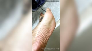 Foxxy After Gym Feet Need Massage