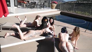 Billie Beaumont When Sunbathing Becomes Pussy Eating Becomes Scissoring Ft Pastelcoffins Tasteameth