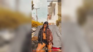 Laura Saenz Onlyfans 100