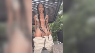 Laura Saenz Sweetlaurasaenz What Do You