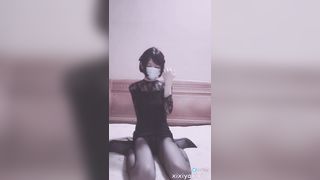 Xixiyaxixi 国产cd系列伪娘曦曦新作 蕾丝包臀裙女装自撸隔着黑丝射出来