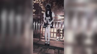 Xixiyaxixi 伪娘 洛丽塔女装露出 在丁字路人行道旁自慰