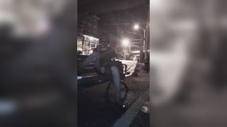 Xixiyaxixi 伪娘 日常户外露出 路边长椅