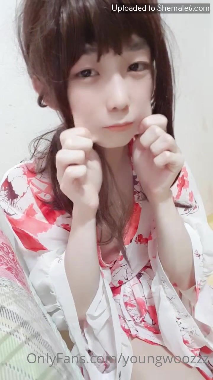 An intimate look at YoungwoozzzThe detailed Youngwoozzz