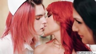 Big Tits Shemales Foursome Sex With Blonde Milf Dee Williams - Shemale6.com