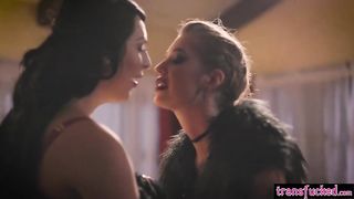 Hot Latina Shemale Hardcore Fucks Sexy Big Tits Female - Shemale6.com