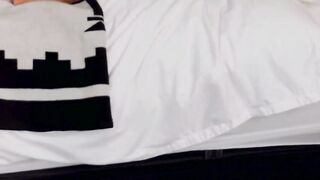 Blond tranny takes care of her lucky bf