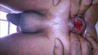 Lara stretches her sissy cunt