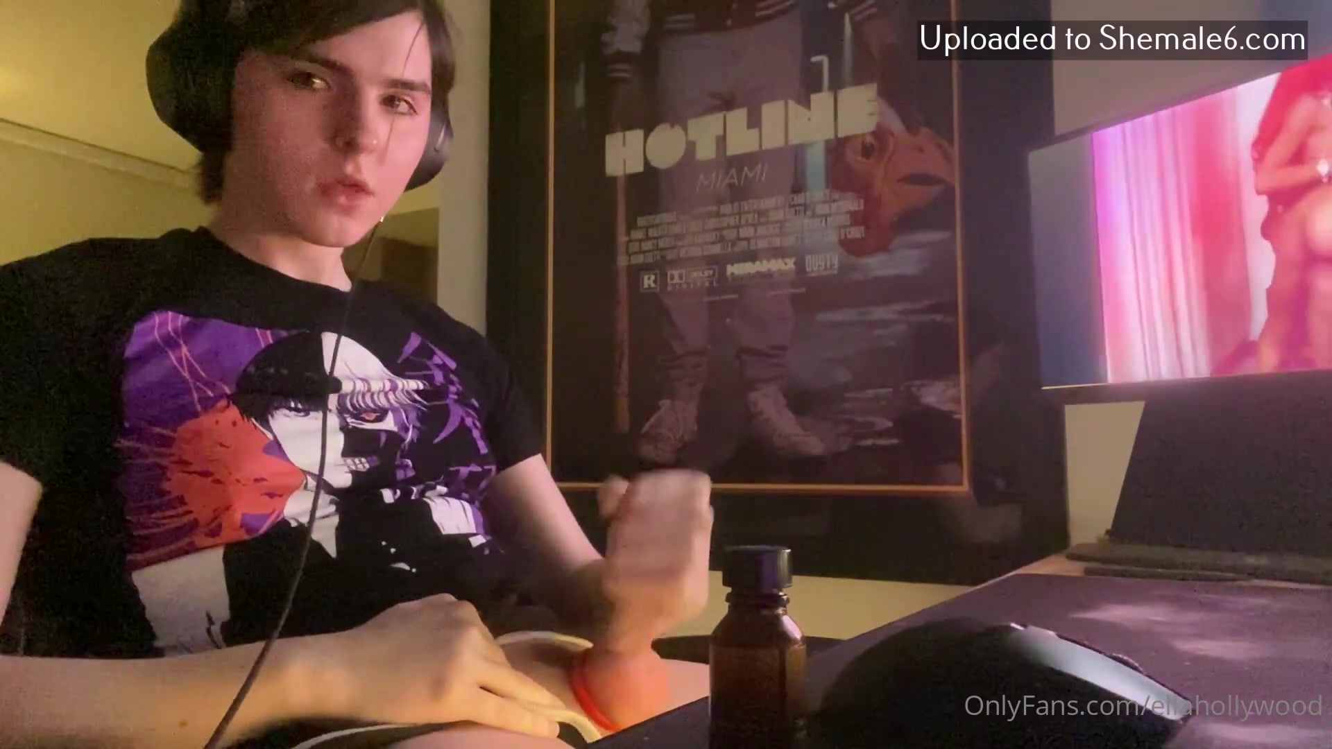 Ella Hollywood Decided To Do A Quick Gooning Video Showing Off My